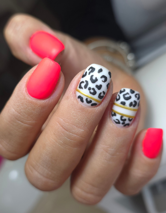 Manicura rusa y nivelación con base rubber